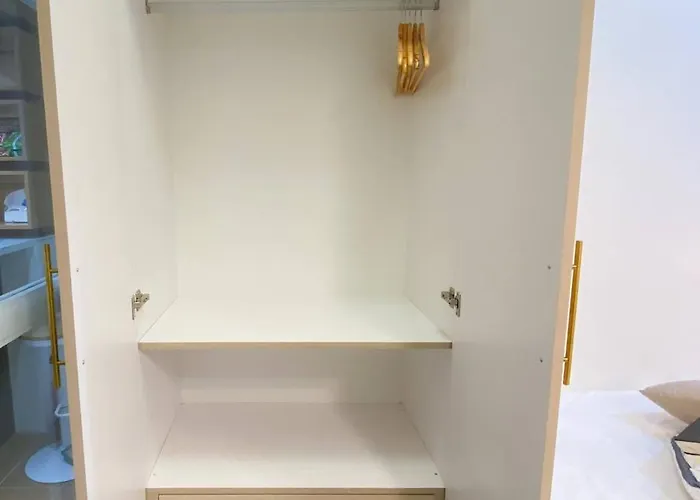 Guest house Cozy 1br With Netflix In Makati Cbd